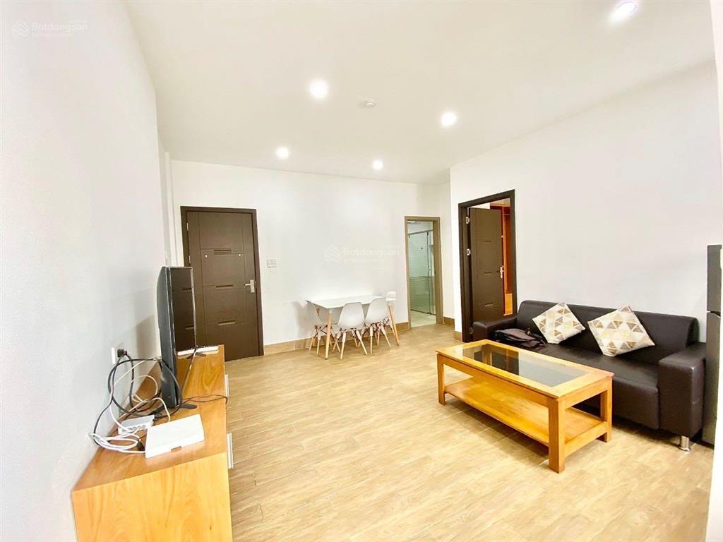 Cho thuê căn hộ 1 phòng ngủ + 1pk 50m2 full nội thất, có ban công khu vực trung tâm phú nhuận