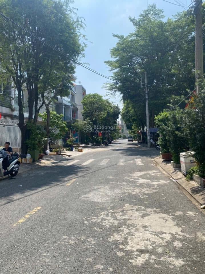 Bán đất mt đường 1b khu ao sen tên lửa 5x24m sát công viên giá 11,5 tỷ  0909 273 ***