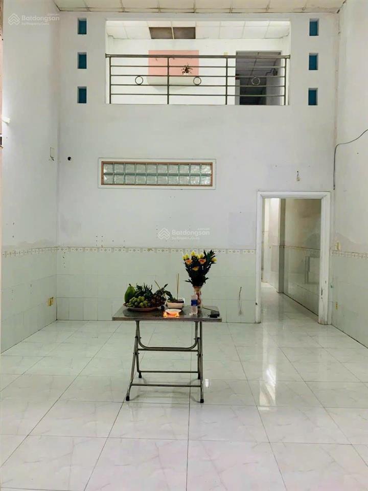 Bán nhà c4 có lửng mt đường số 4 tân tạo a, 5x20m giá 5.4 tỷ giá tốt cho thuê 7.5 tr.  0909 273 ***