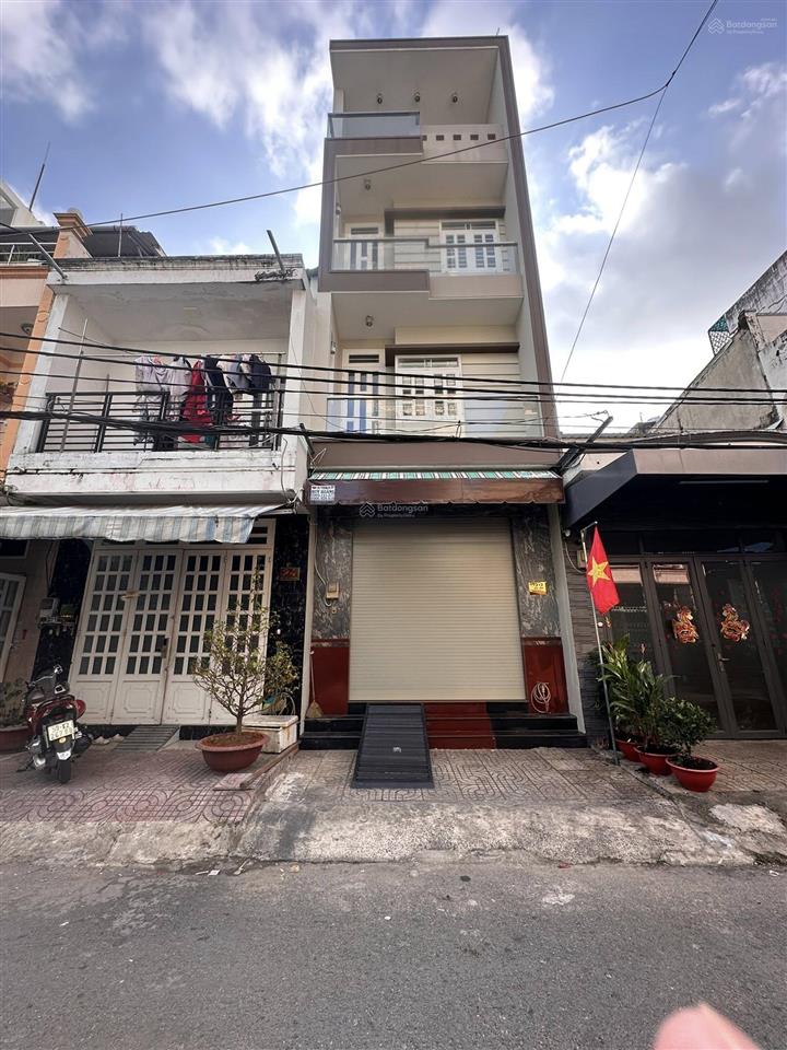 Bán gấp nhà mt đường số 12 khu tên lửa 4x10m 3 lầu giá 7.32 tỷ giá tốt,  0909 273 ***