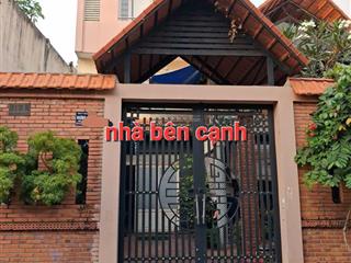 Bán nhà nát ngay lạc long quân  q11  120m2  hxh tránh thông  cách mt 50m  chỉ 9,6 tỷ tl