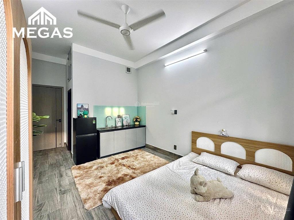 Studio ban công full nội thất ngay ngã tư bảy hiền