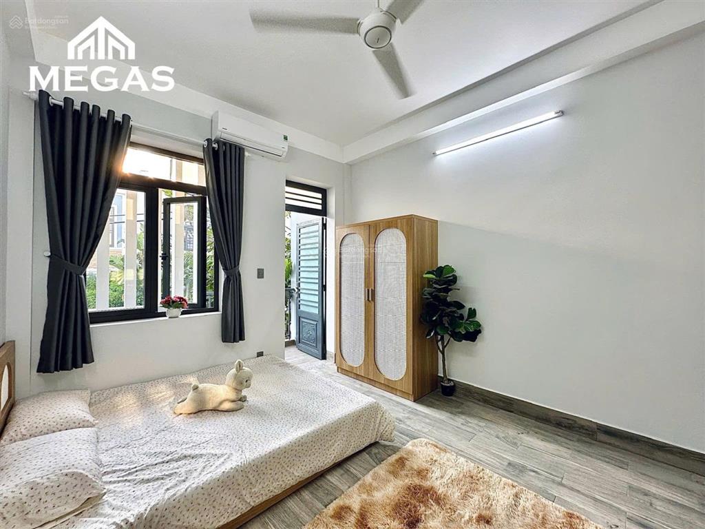 Studio ban công full nội thất ngay ngã tư bảy hiền