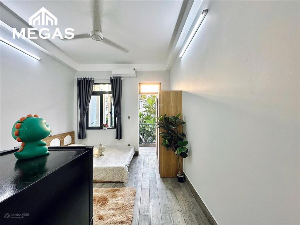 Studio ban công full nội thất ngay ngã tư bảy hiền