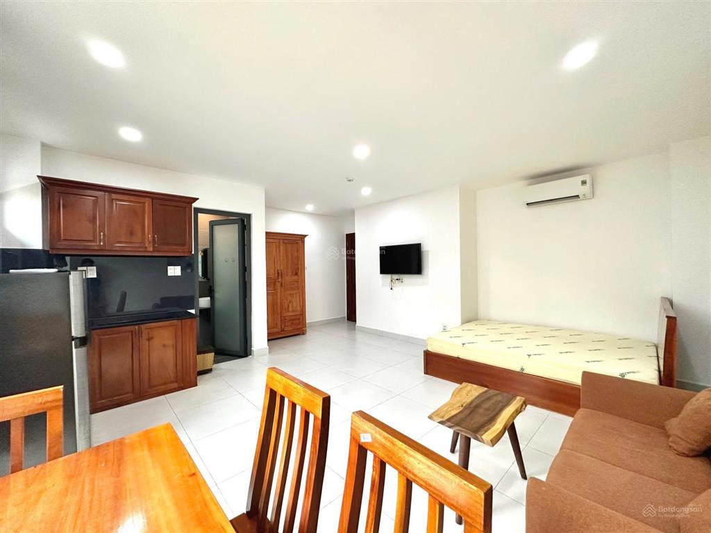 Studio rộng full nội thất ban công thoáng mát khu nhà ga t3