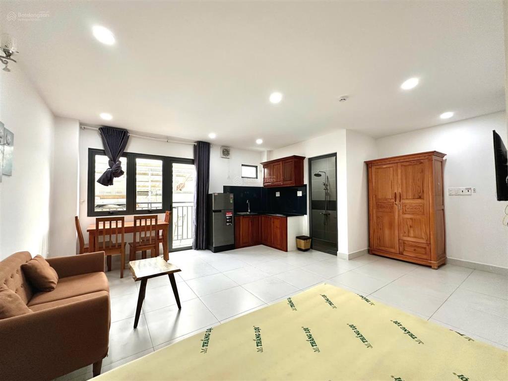 Studio rộng full nội thất ban công thoáng mát khu nhà ga t3