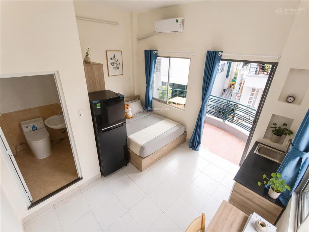 Studio ban công full nội thất đón nắng tự nhiên ngay đại học swinburne
