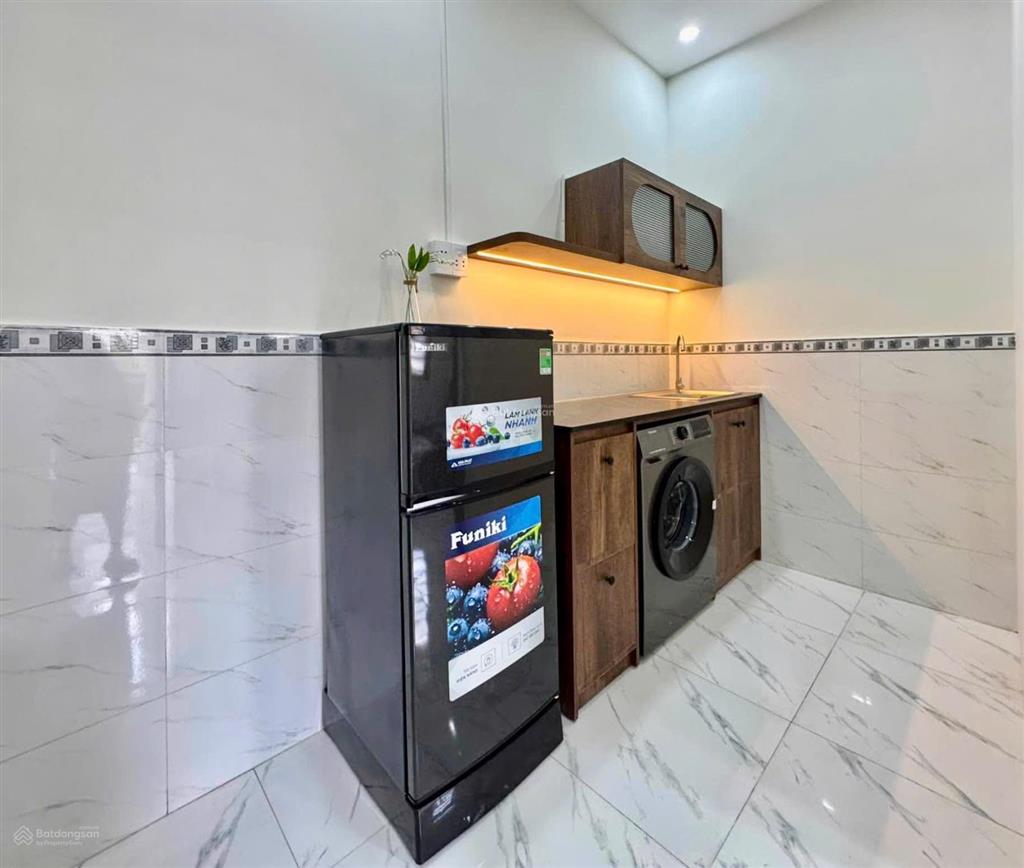Căn hộ 2 phòng ngủ ban công full nội thất gần sân bay