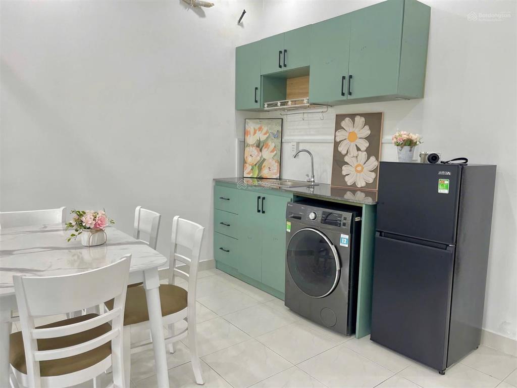 1pn riêng bếp tách sân thượng siêu rộng gần sân bay tsn  đại học swinburne