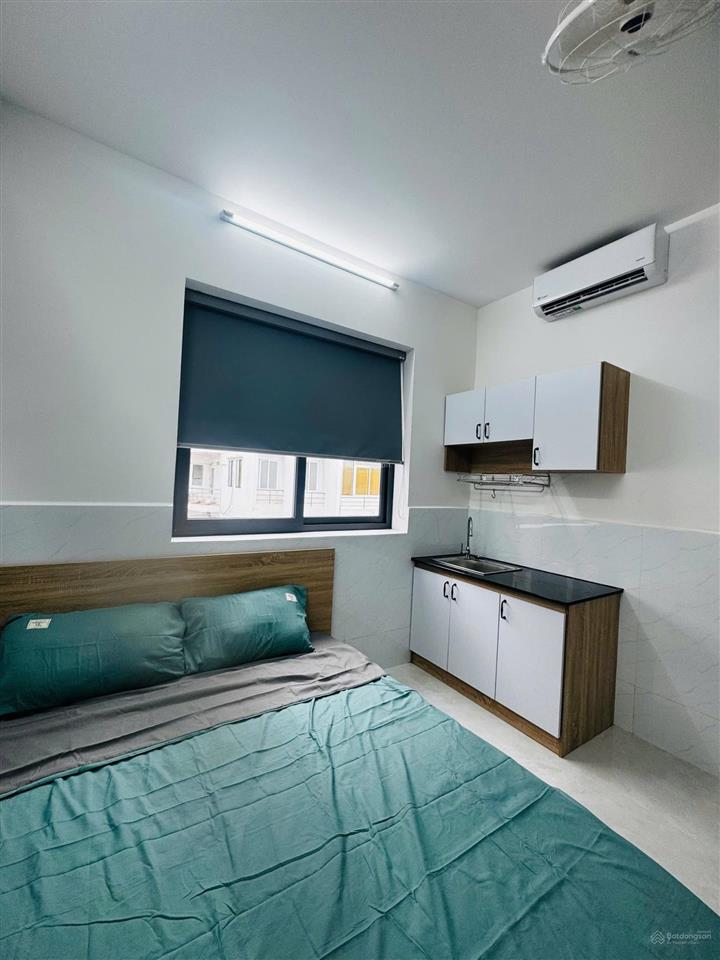 Studio ban công  gần cmt8  cao đẳng lý tự trọng