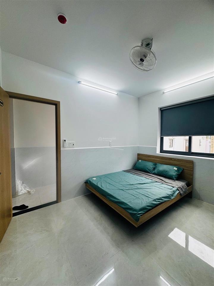 Studio ban công  gần cmt8  cao đẳng lý tự trọng
