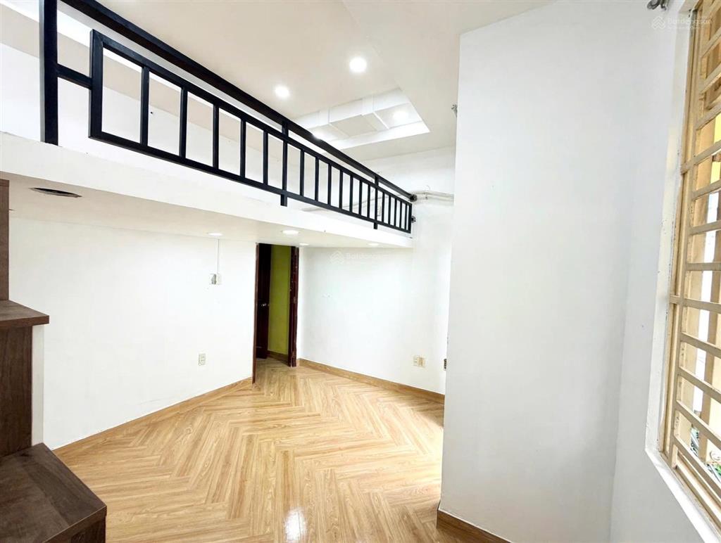 Duplex ban công rộng ngay khu etown tân bình