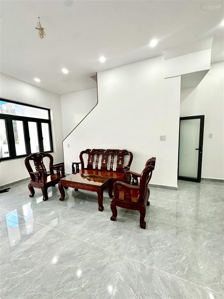 Nhà liền kề a9  23, 3,55 tỷ, 75m2, 3pn, 3wc, hướng tây bắc the sol city, giá tốt