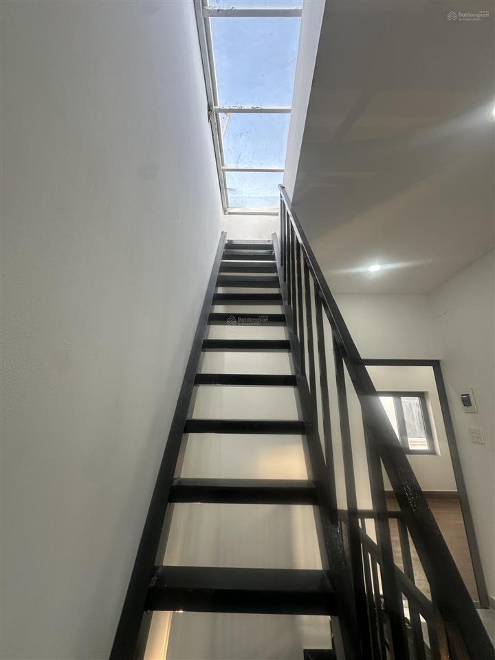 Nhà liền kề a9  23, 3,55 tỷ, 75m2, 3pn, 3wc, hướng tây bắc the sol city, giá tốt