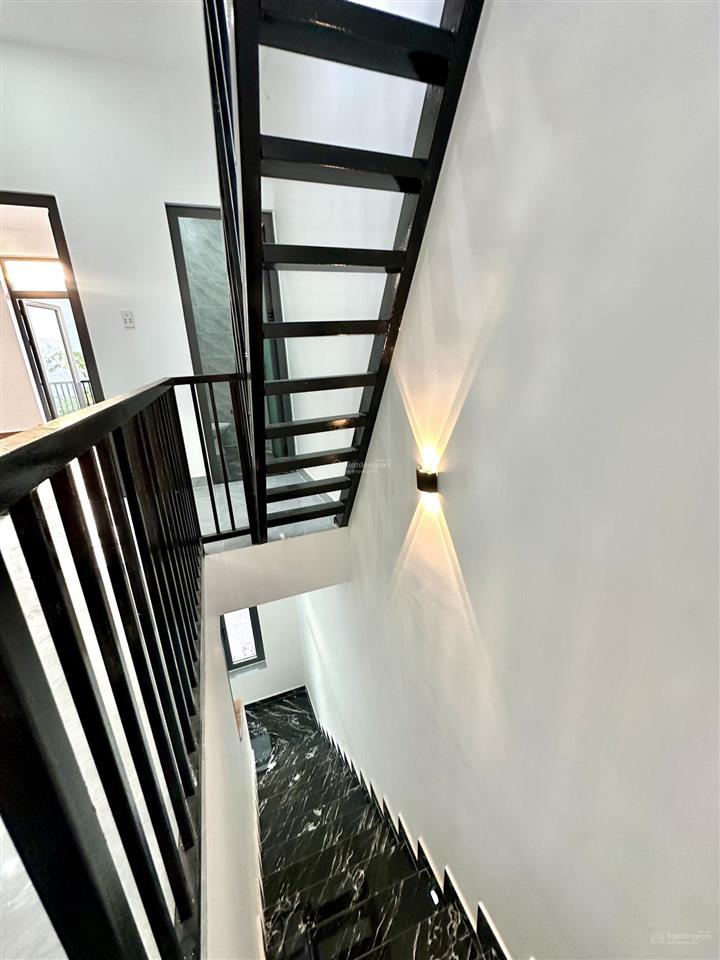 Nhà liền kề a9  23, 3,55 tỷ, 75m2, 3pn, 3wc, hướng tây bắc the sol city, giá tốt