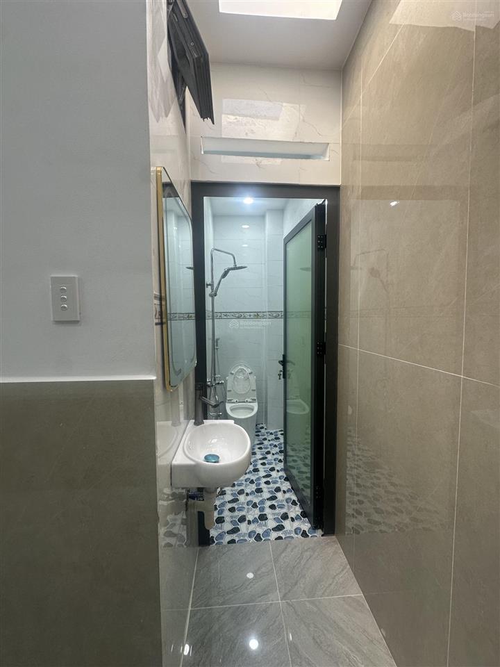 Nhà phố góc 3 lầu view hồ bơi the sol city, 4,350 tỷ, full nội thất, shr, đã hoàn công hỗ trợ vay