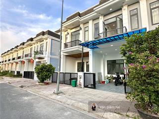 Bán phố đường d5 tại the sol city, 3,5 tỷ, 75m2, 3pn, 3wc, giá cực chất, hot!