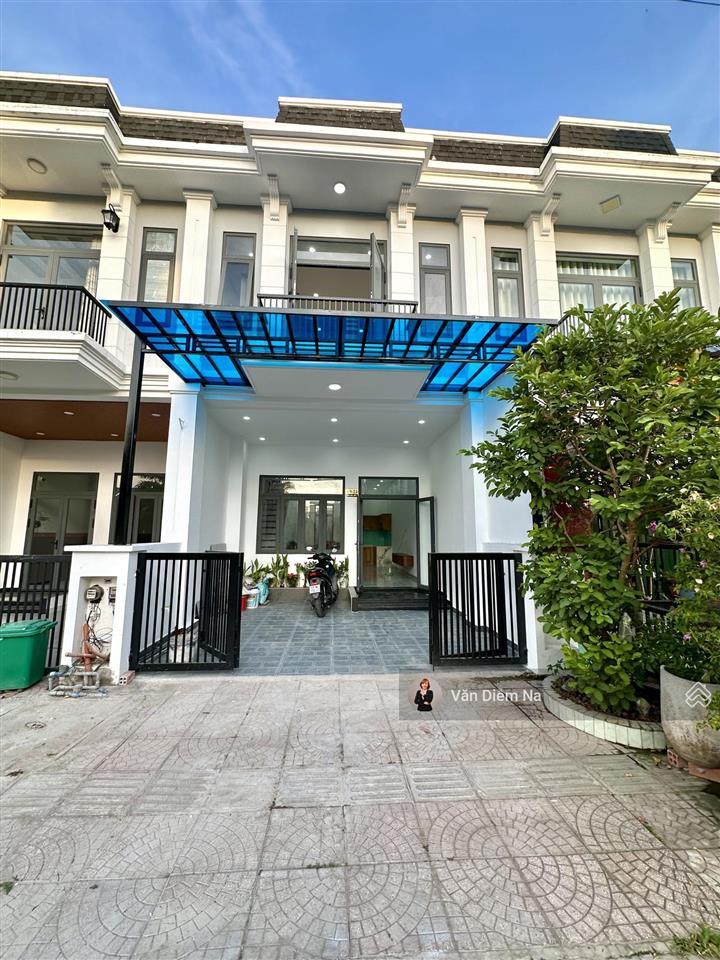 Bán phố đường d5 tại the sol city, 3,5 tỷ, 75m2, 3pn, 3wc, giá cực chất, hot!