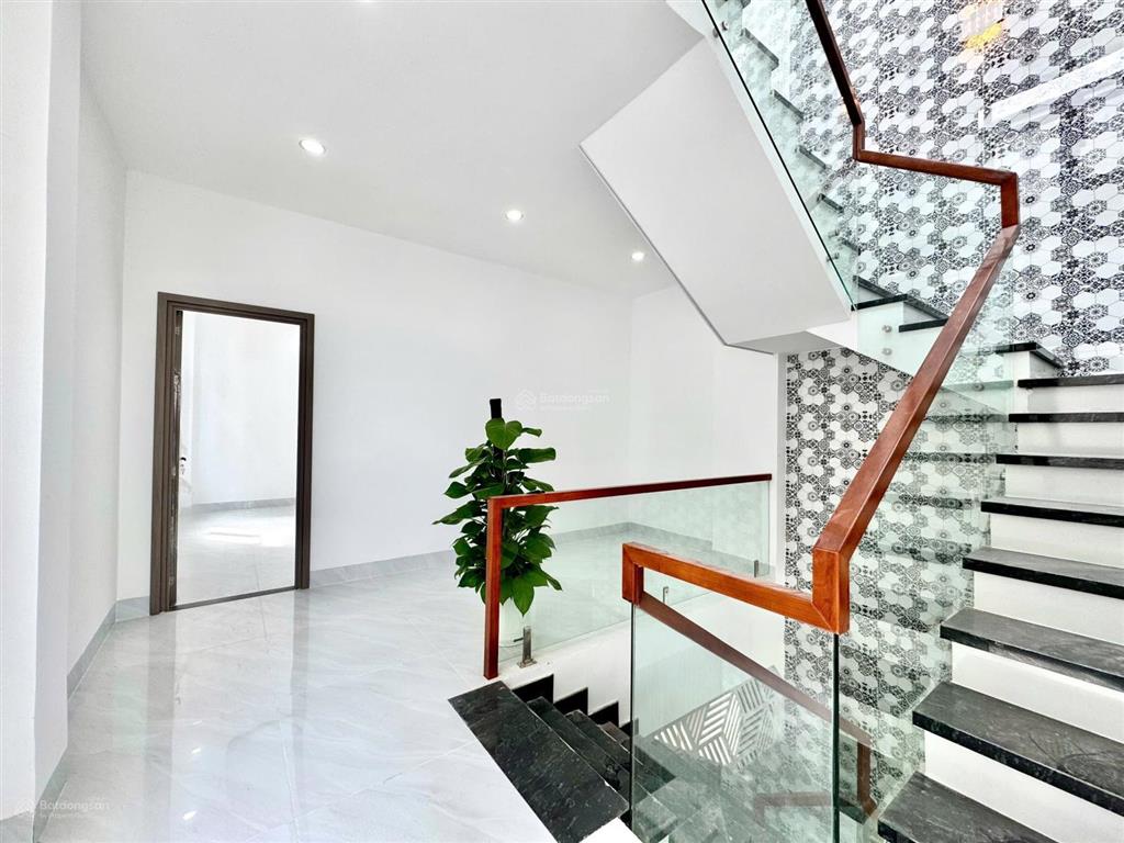 Nhà góc 2 mặt tiền the sol city, đường n9, 4tỷ550 80m2, shr, hoàn công, full nội thất, hỗ trợ vay