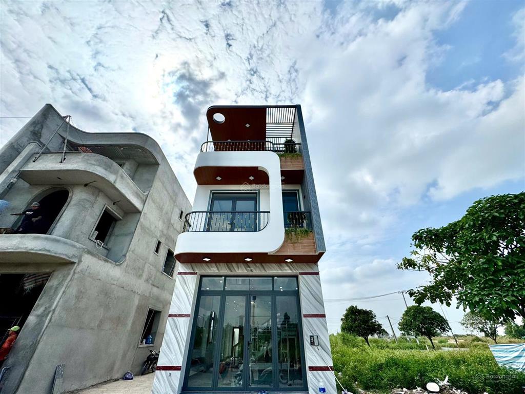 Nhà góc 2 mặt tiền the sol city, đường n9, 4tỷ550 80m2, shr, hoàn công, full nội thất, hỗ trợ vay