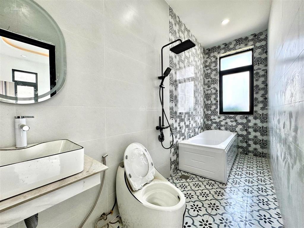 Nhà góc 2 mặt tiền the sol city, đường n9, 4tỷ550 80m2, shr, hoàn công, full nội thất, hỗ trợ vay