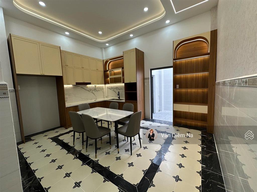 Bán gấp nhà riêng 4,09 tỷ, 100m2 tại five star eco city, cần giuộc, long an