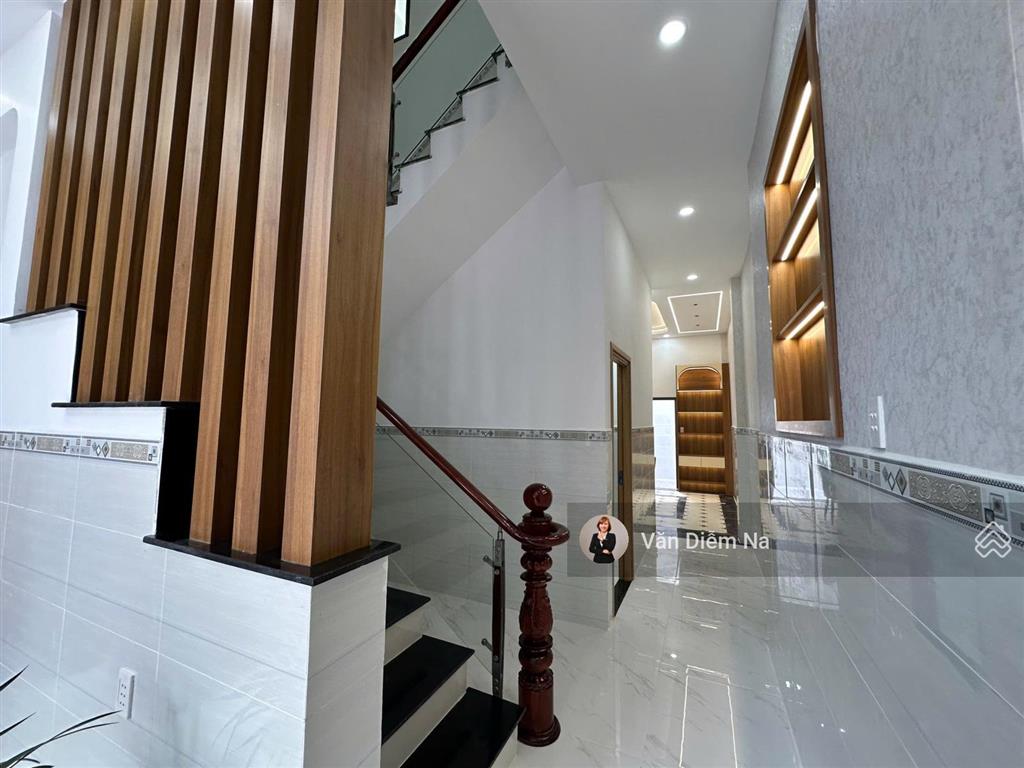 Bán gấp nhà riêng 4,09 tỷ, 100m2 tại five star eco city, cần giuộc, long an