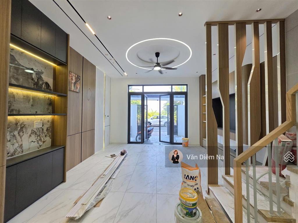Bán nhà mặt phố view kênh mát 3,85 tỷ, còn tl 81m2 tại the sol city, long thượng, cần giuộc