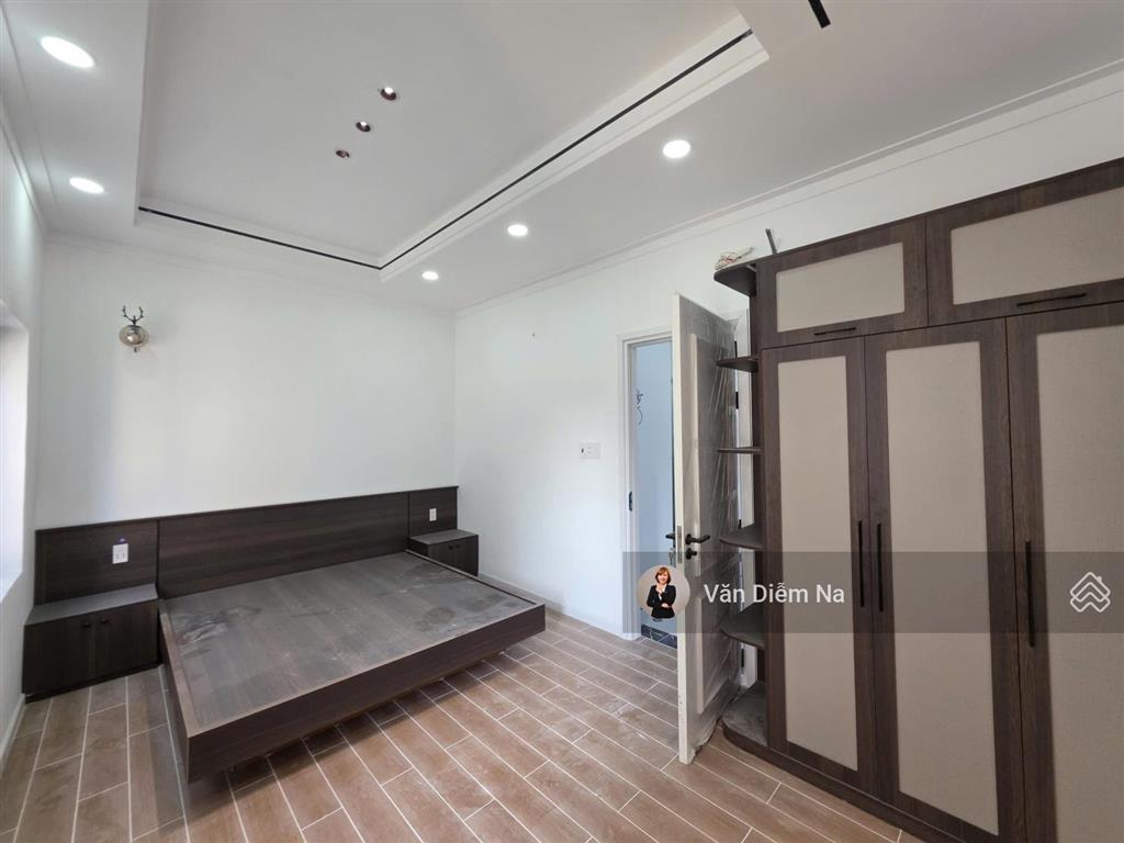 Bán nhà mặt phố view kênh mát 3,85 tỷ, còn tl 81m2 tại the sol city, long thượng, cần giuộc