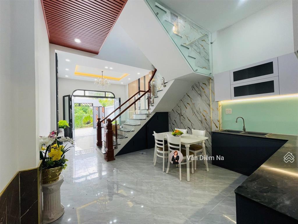 Hàng hiếm nhà long trạch hoàn công, 1,99 tỷ, 108m2, np 3pn, 2wc, sổ sẵn, cho thuê ngay được.