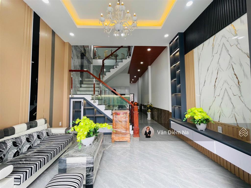 Hàng hiếm nhà long trạch hoàn công, 1,99 tỷ, 108m2, np 3pn, 2wc, sổ sẵn, cho thuê ngay được.