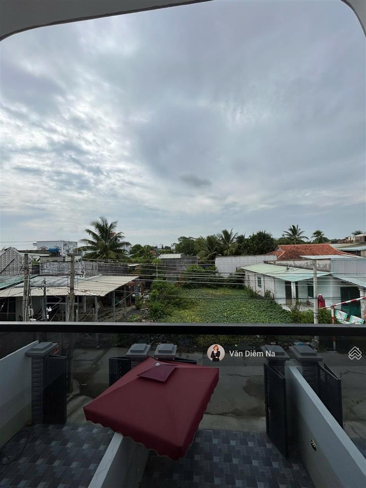 Mất khả năng chi trả, bán nhà đẹp ubnd rạch kiến 2,1 tỷ, 104m2, shr hoàn công