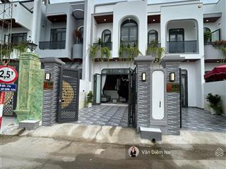 Mất khả năng chi trả, bán nhà đẹp ubnd rạch kiến 2,1 tỷ, 104m2, shr hoàn công