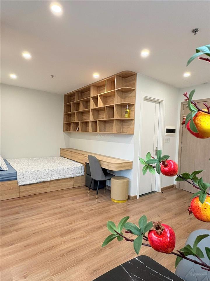 Quỹ căn 2 ngủ  giá đầu tư hơn 6 tỷ, sẵn sổ đỏ, full đồ tại central field 219 trung kính