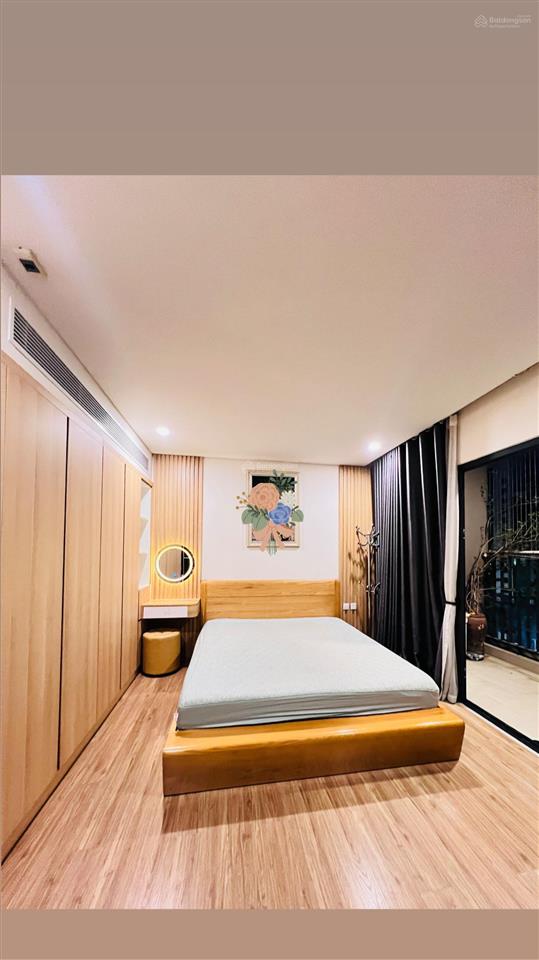 Chính chủ cần bán căn 2n2vs, 82m, view nội khu, sổ đỏ sẵn, hơn 8 tỷ