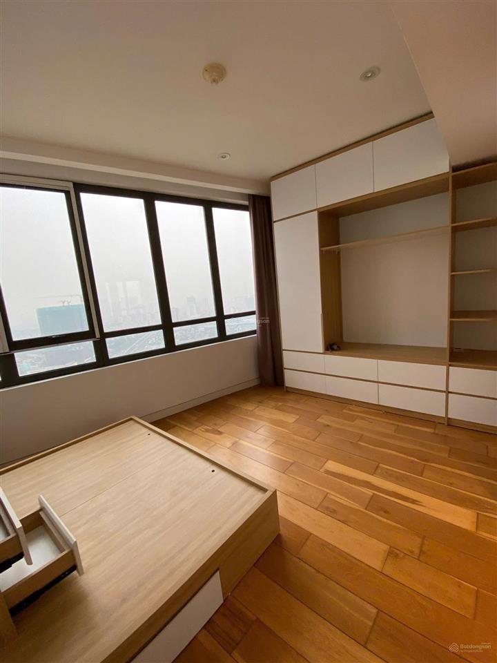 Cho thuê căn hộ cao cấp iph xuân thủy 3pn 145m² view thoáng full đồ đẹp