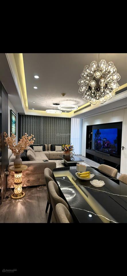 Cho thuê căn hộ cao cấp iph xuân thủy 3pn 145m² view thoáng full đồ đẹp