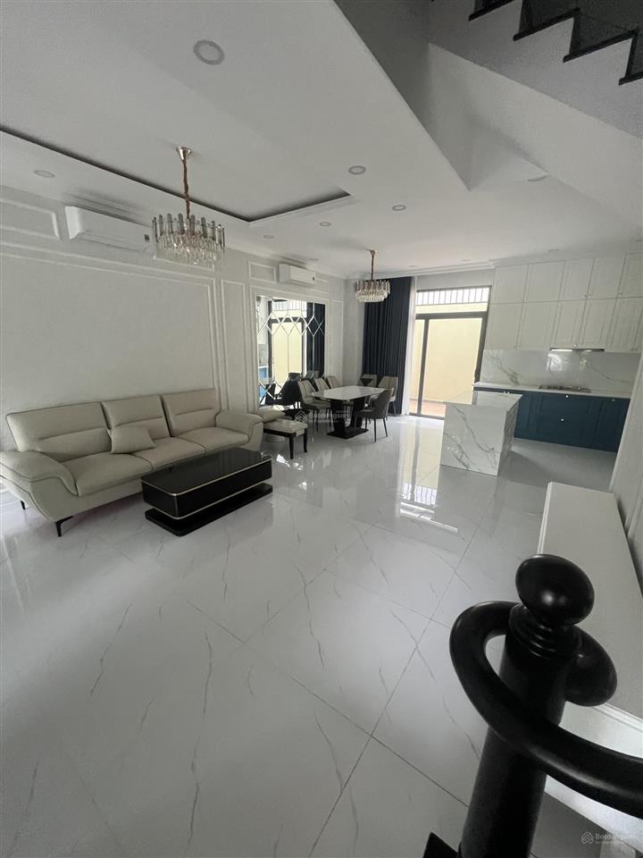 Cho thuê nhà phố verosa 6x17m full nội thất, giá 34 triệu.  nam lê xem nhà