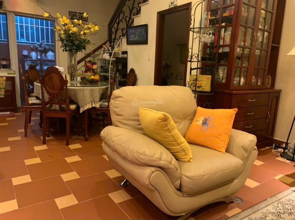 Cần bán nhanh nhà phố mega village khang điền, full nội thất đẹp, giá 8,5 tỷ.  nam lê xem nhà