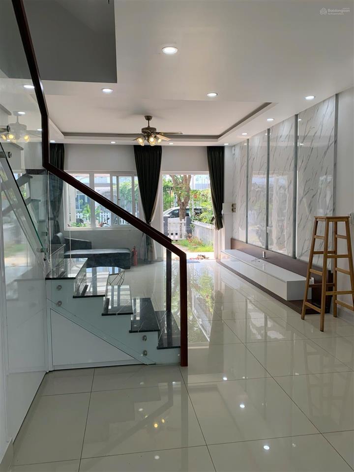 Bán nhanh nhà phố melosa khang điền 5x23m full nội thất, sân vườn chỉ 11 tỷ