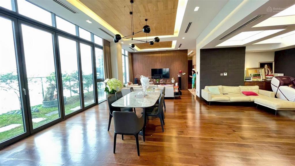 Siêu phẩm n04 udic penthouse 4pn full đồ nhập khẩu 400 m² hiếm có, sân vườn đẹp,  0977 858 ***