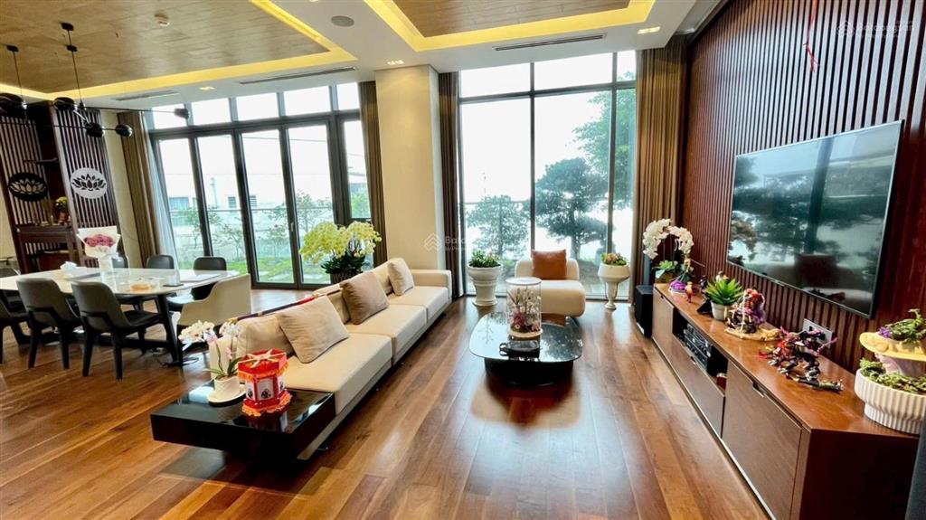 Siêu phẩm n04 udic penthouse 4pn full đồ nhập khẩu 400 m² hiếm có, sân vườn đẹp,  0977 858 ***