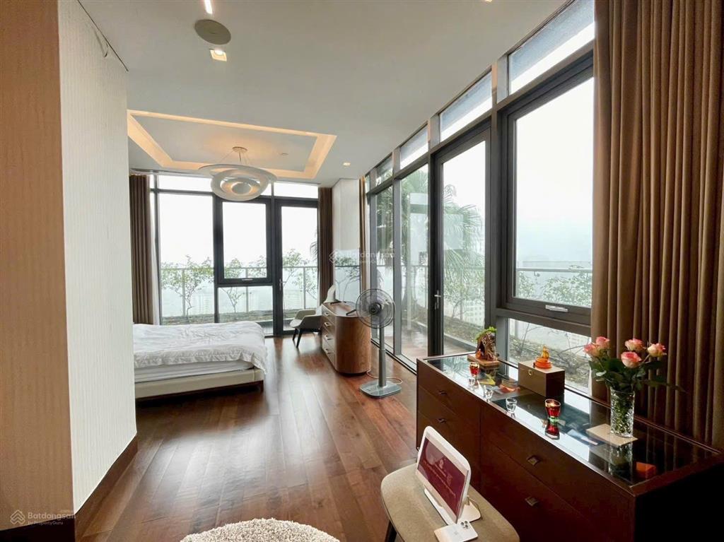 Siêu phẩm n04 udic penthouse 4pn full đồ nhập khẩu 400 m² hiếm có, sân vườn đẹp,  0977 858 ***