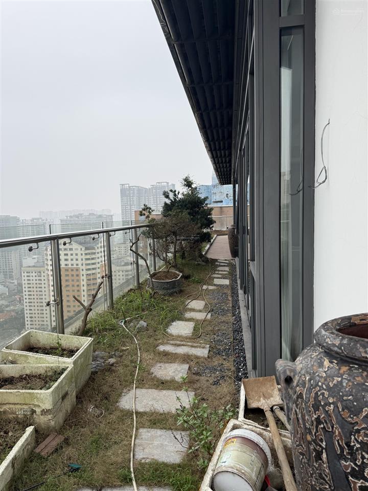 Siêu phẩm n04 udic penthouse 4pn full đồ nhập khẩu 400 m² hiếm có, sân vườn đẹp,  0977 858 ***