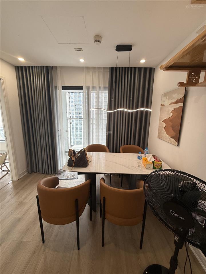 Siêu phẩm imperia garden 2pn full đồ mới đẹp đồng bộ, giá chỉ 16 tr/th vào luôn.  0977 858 ***