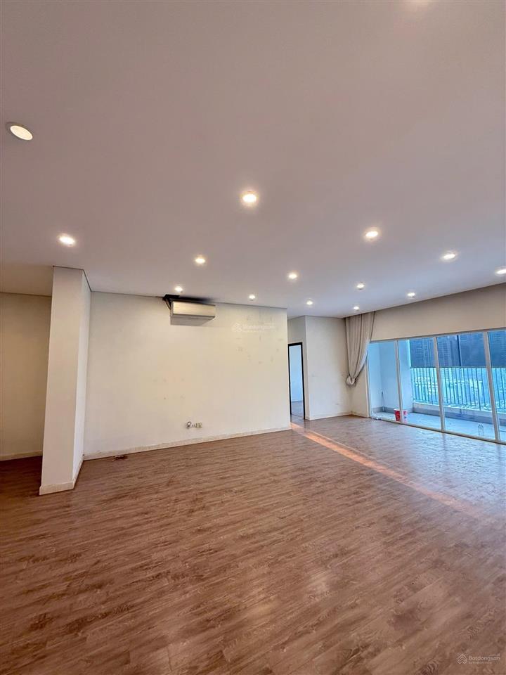 Bán siêu phẩm ban cơ yếu lê văn lương 4pn3wc 200m2 siêu hiếm, thiện chí bán luôn,  0977 858 ***