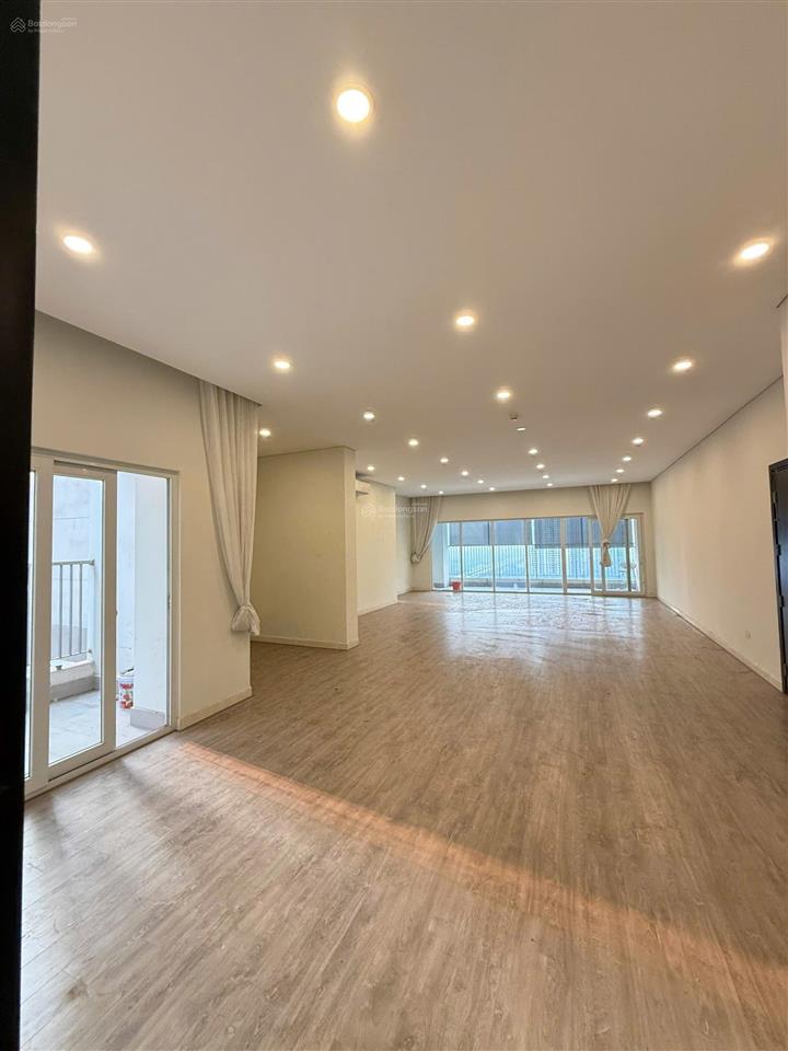 Bán siêu phẩm ban cơ yếu lê văn lương 4pn3wc 200m2 siêu hiếm, thiện chí bán luôn,  0977 858 ***