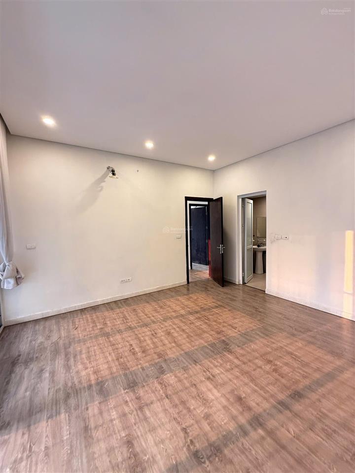 Bán siêu phẩm ban cơ yếu lê văn lương 4pn3wc 200m2 siêu hiếm, thiện chí bán luôn,  0977 858 ***