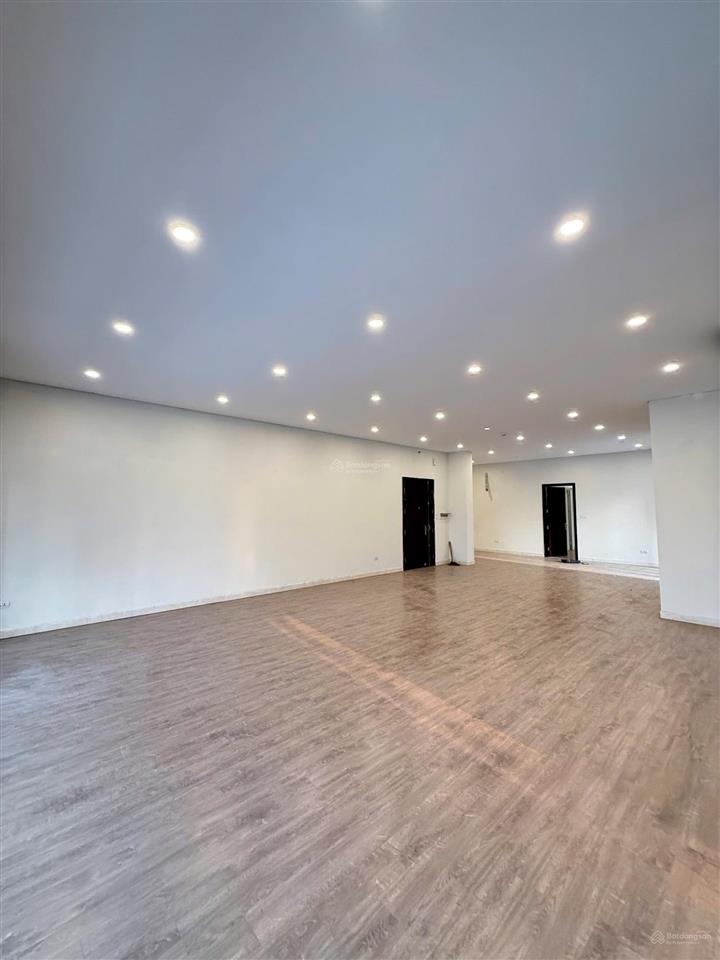 Bán siêu phẩm ban cơ yếu lê văn lương 4pn3wc 200m2 siêu hiếm, thiện chí bán luôn,  0977 858 ***