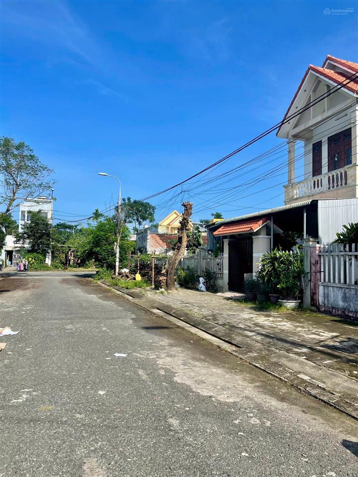 Cần tiền bán lô đẹp trước cổng chợ điện ngọc, mặt tiền 7m
